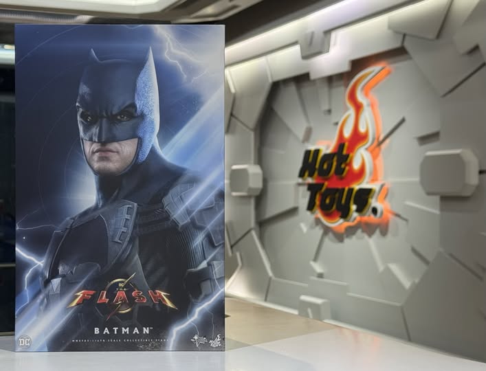 ホットトイズ ホットトイズ MMS703 『ザ・フラッシュ』バットマン 1/6 フィギュア