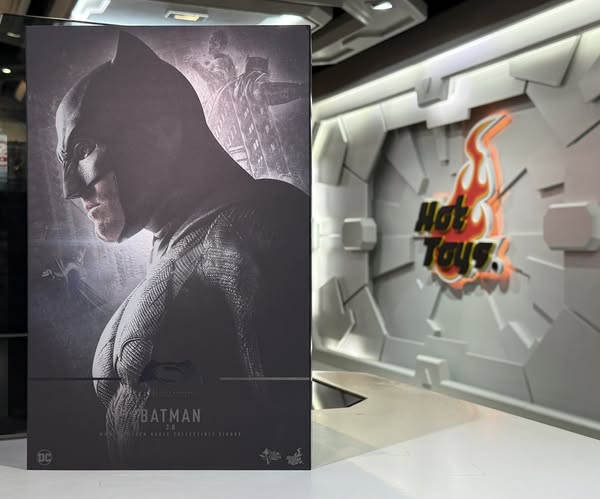 ホットトイズ MMS731 『バットマン vs スーパーマン ジャスティスの誕生』バットマン(2.0版)