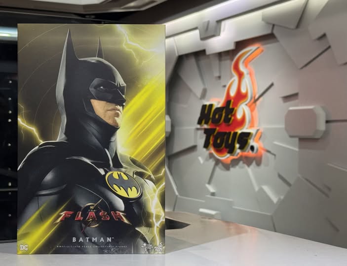 ホットトイズ MMS712『ザ・フラッシュ』バットマン(モダンスーツ) 1/6 フィギュア