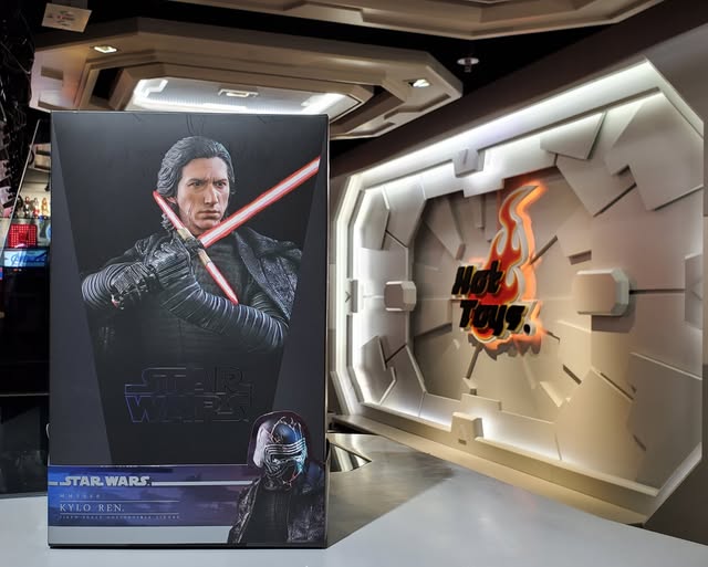 ホットトイズMMS560スター・ウォーズ カイロ・レン 1/6 フィギュア