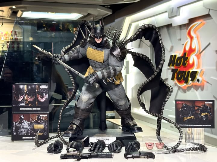 ホットトイズ CMS030B『Absolute Batman』 バットマン［ボーナスアクセサリー付き］ DX版