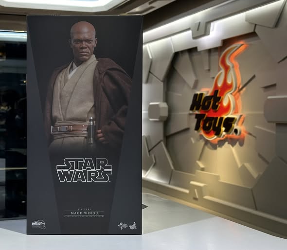 ホットトイズMMS681 『スター・ウォーズ　エピソード２／クローンの攻撃』メイス ウィンドゥ １/6 フィギュア